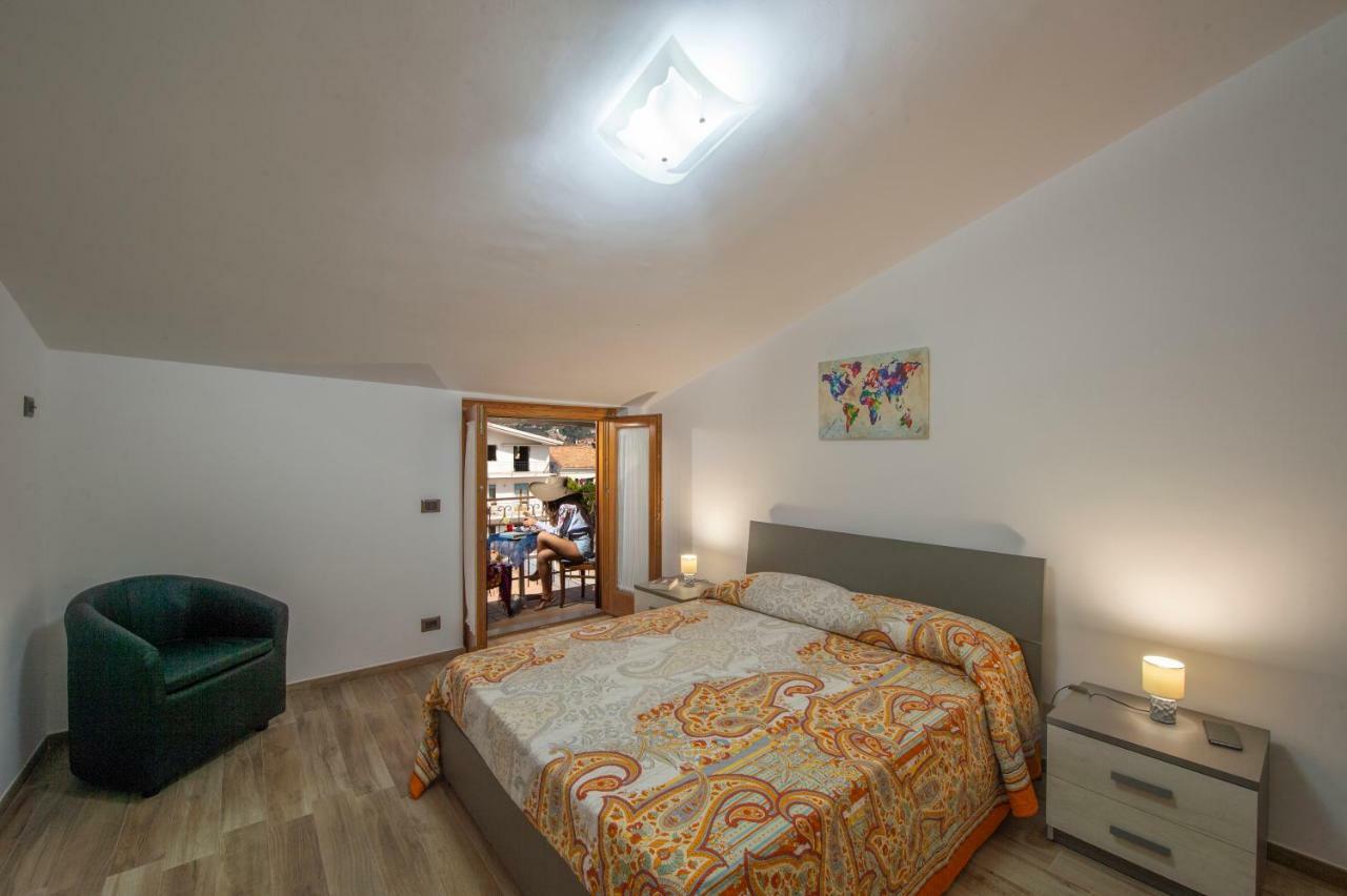 La Libraia Apartment Аджерола Екстериор снимка